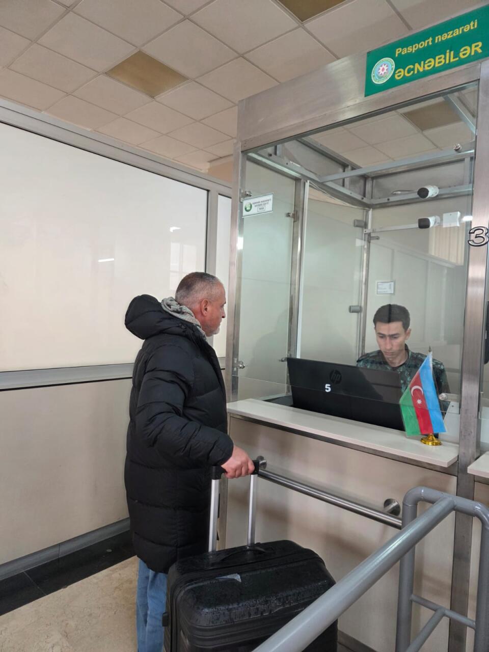 Около 200 человек эвакуированы из Ирана в Азербайджан