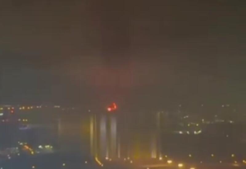 Пожар в порту в Дубае произошел после падения обломков