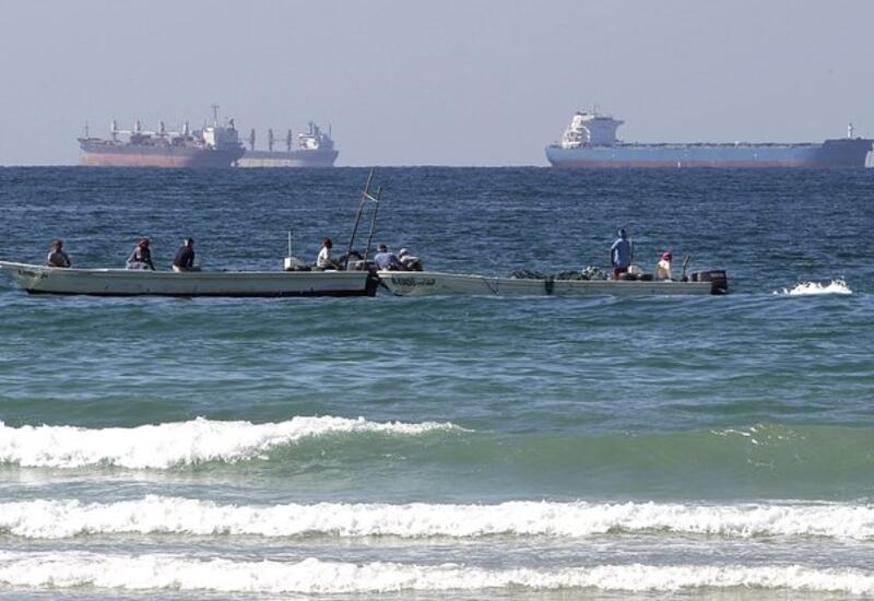 У Ормузского пролива скопились почти две сотни танкеров