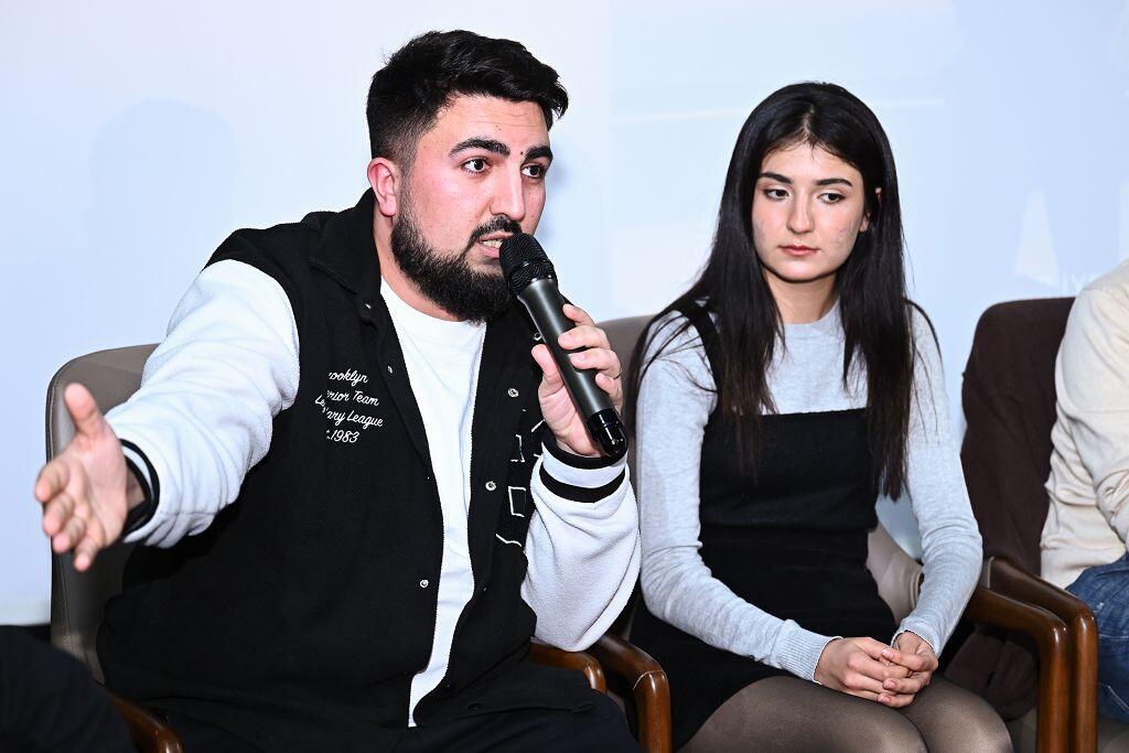 В Баку прошла творческая встреча с создателями сериала "Tilov"