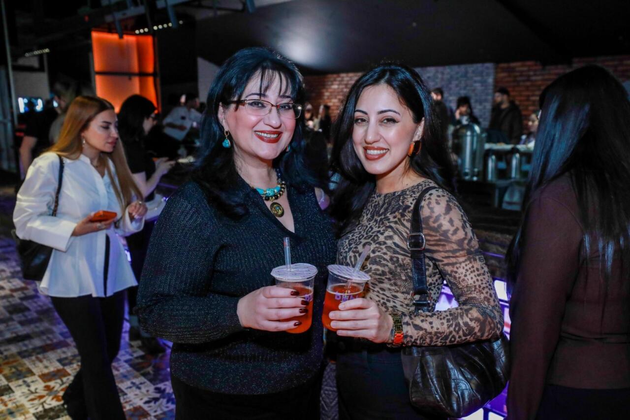 В Баку прошел предпремьерный показ долгожданного хоррора "Крик 7"