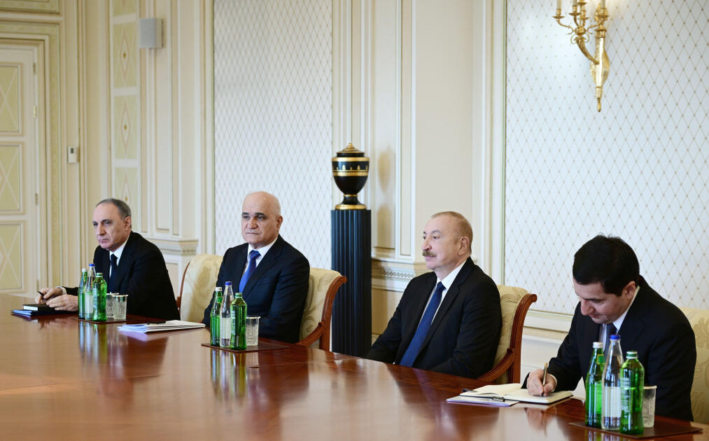 Президент Ильхам Алиев принял Алексея Оверчука