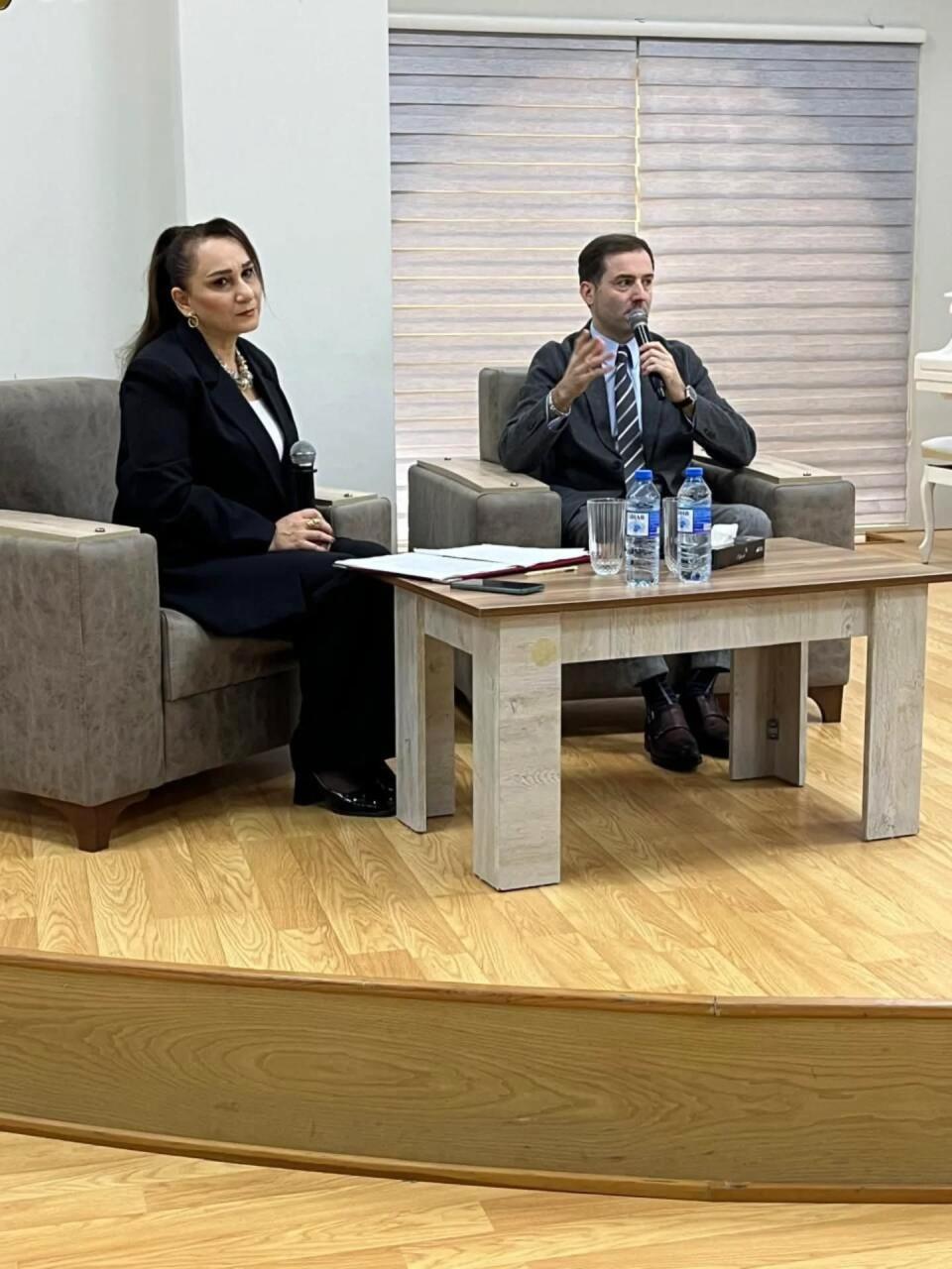 Искусство тара объединяет поколения азербайджанцев