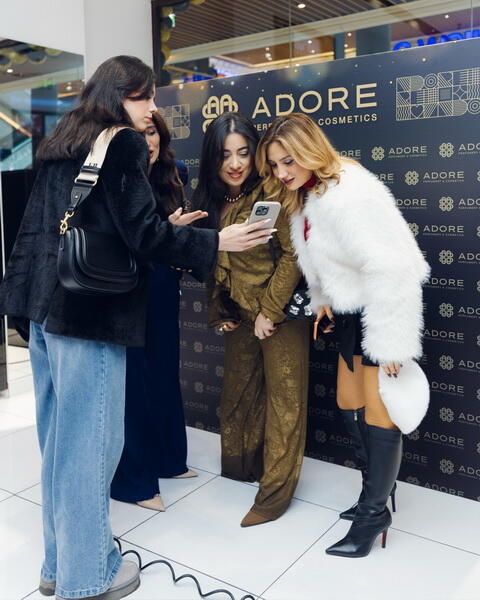 Adore торжественно открыл новый магазин в торговом центре Gəncə Mall