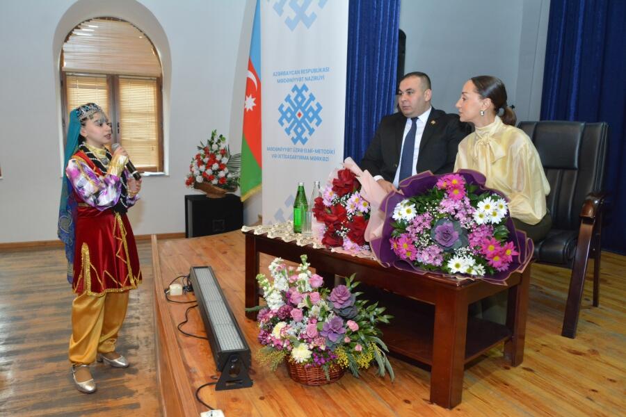 Первой гостьей нового проекта MEMİM "Диалог об искусстве" стала народная артистка Тарана Мурадова