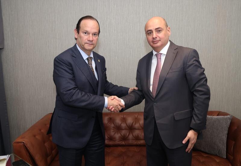 Азербайджан и Панама обсудили укрепление двусторонних отношений