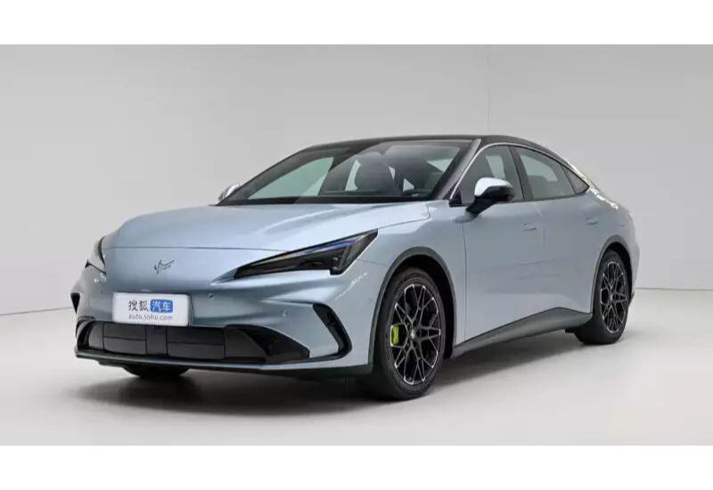 Arcfox начинает продажи нового Alpha S5