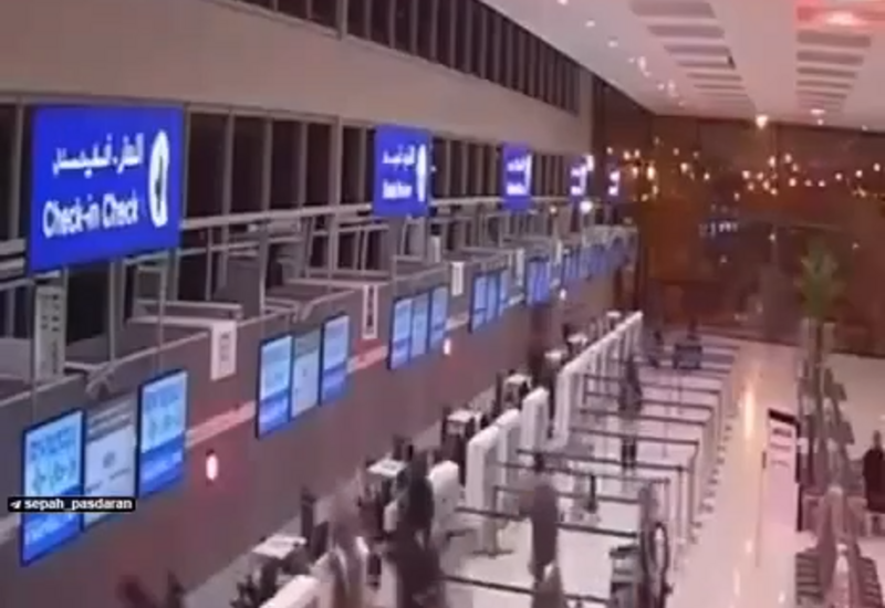 Момент удара по международному аэропорту Дубая