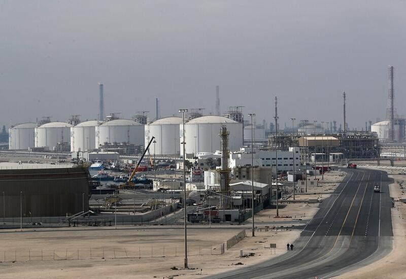 Катар остановил добычу газа на объектах