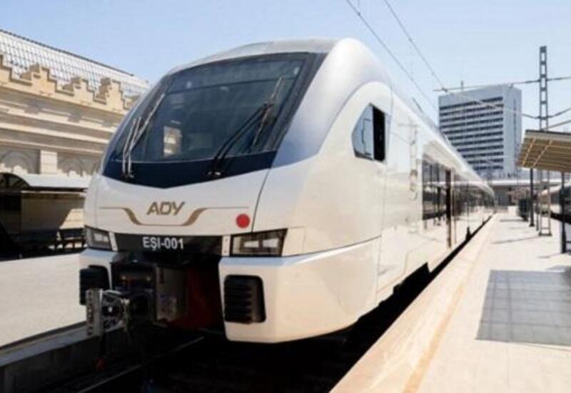 8 Martla bağlı qatarların hərəkət cədvəli