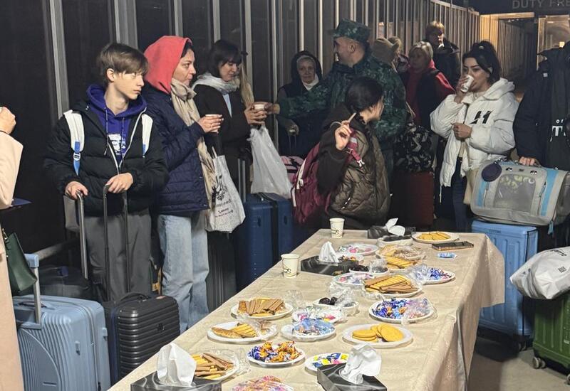 В Азербайджан из Ирана эвакуировано почти 1200 человек