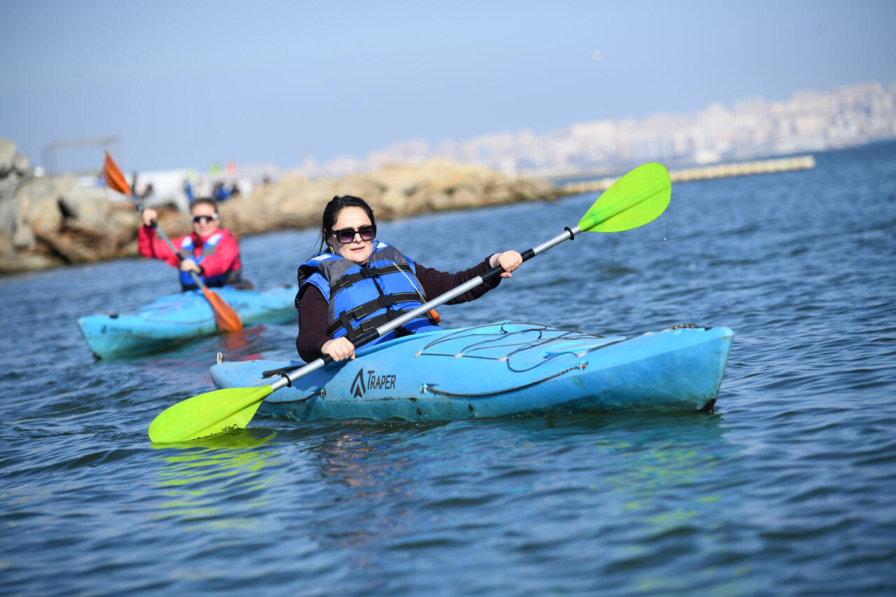 В Баку прошел праздничный заезд по гребле