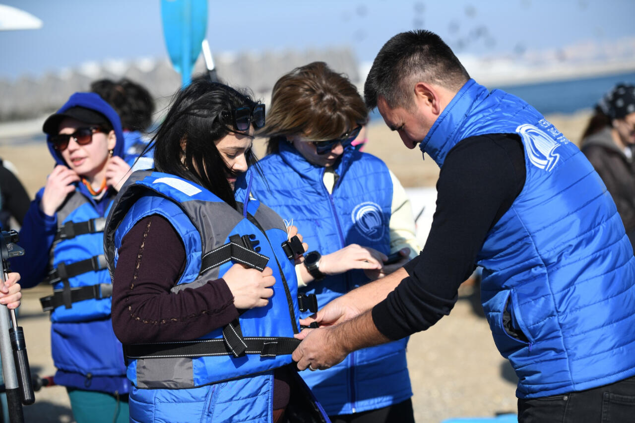 В Баку прошел праздничный заезд по гребле