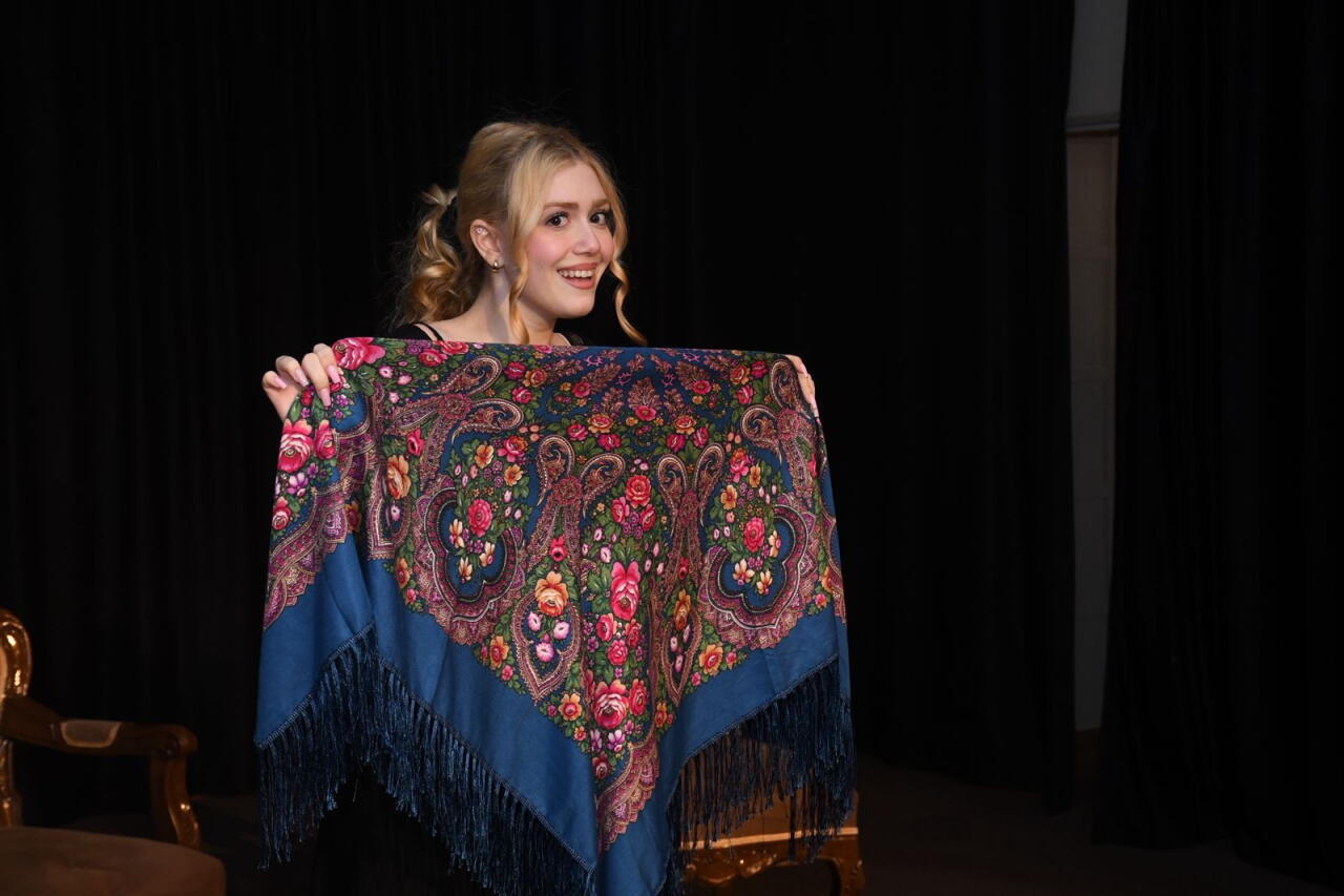 В Баку состоялась премьера спектакля "Медведь"