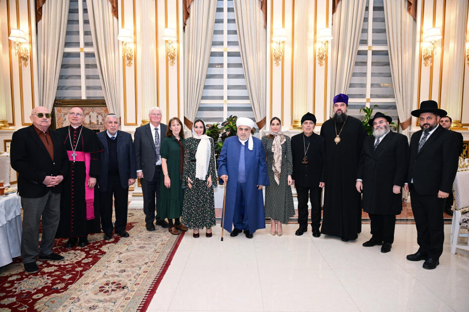 Leyla Əliyeva və Arzu Əliyeva Müqəddəs Ramazan ayı münasibətilə keçirilən iftar mərasimində iştirak ediblər