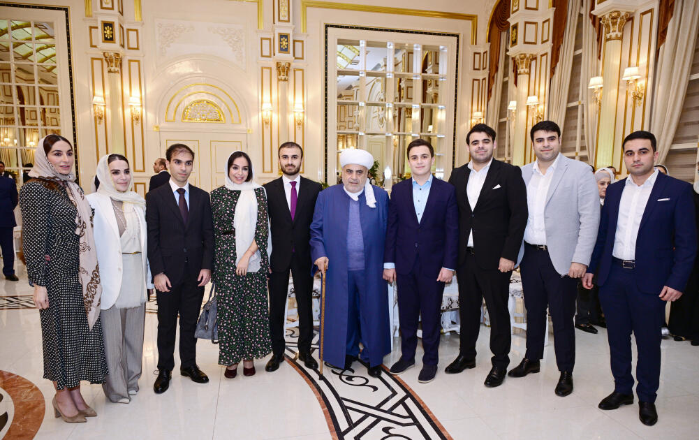 Leyla Əliyeva və Arzu Əliyeva Müqəddəs Ramazan ayı münasibətilə keçirilən iftar mərasimində iştirak ediblər