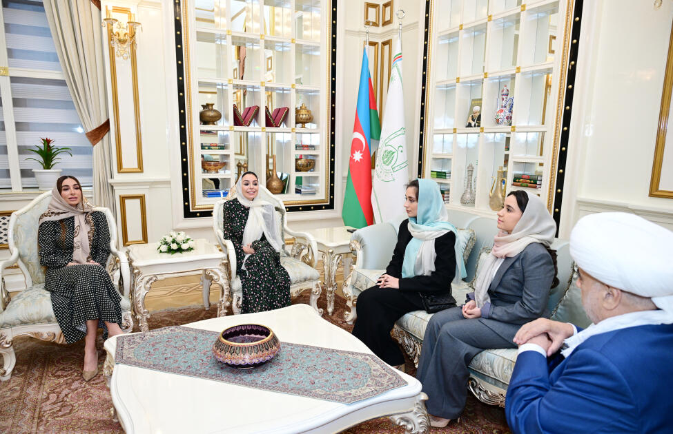 Leyla Əliyeva və Arzu Əliyeva Müqəddəs Ramazan ayı münasibətilə keçirilən iftar mərasimində iştirak ediblər