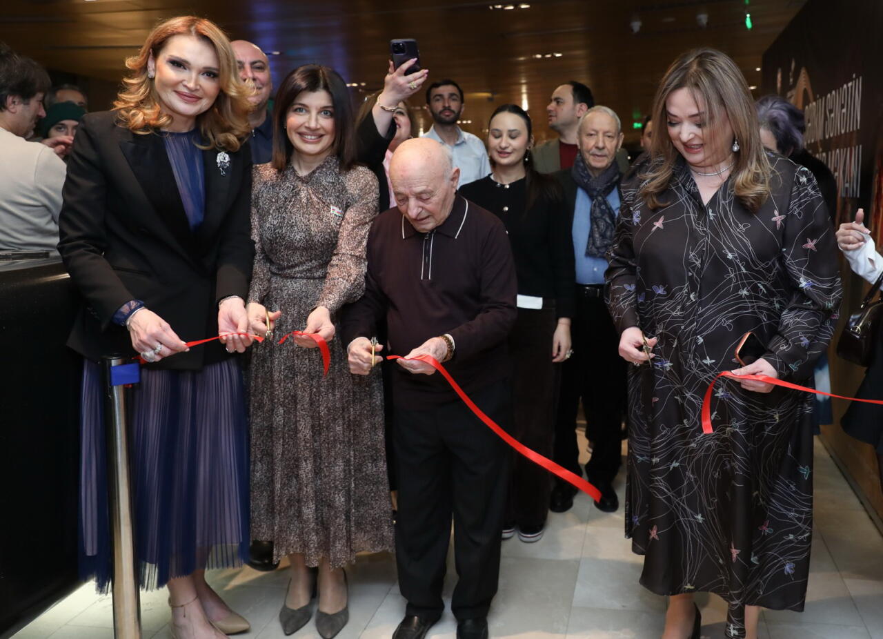 Картины, от которых замирает дыхание. Магия суфизма Джамили Гашимовой