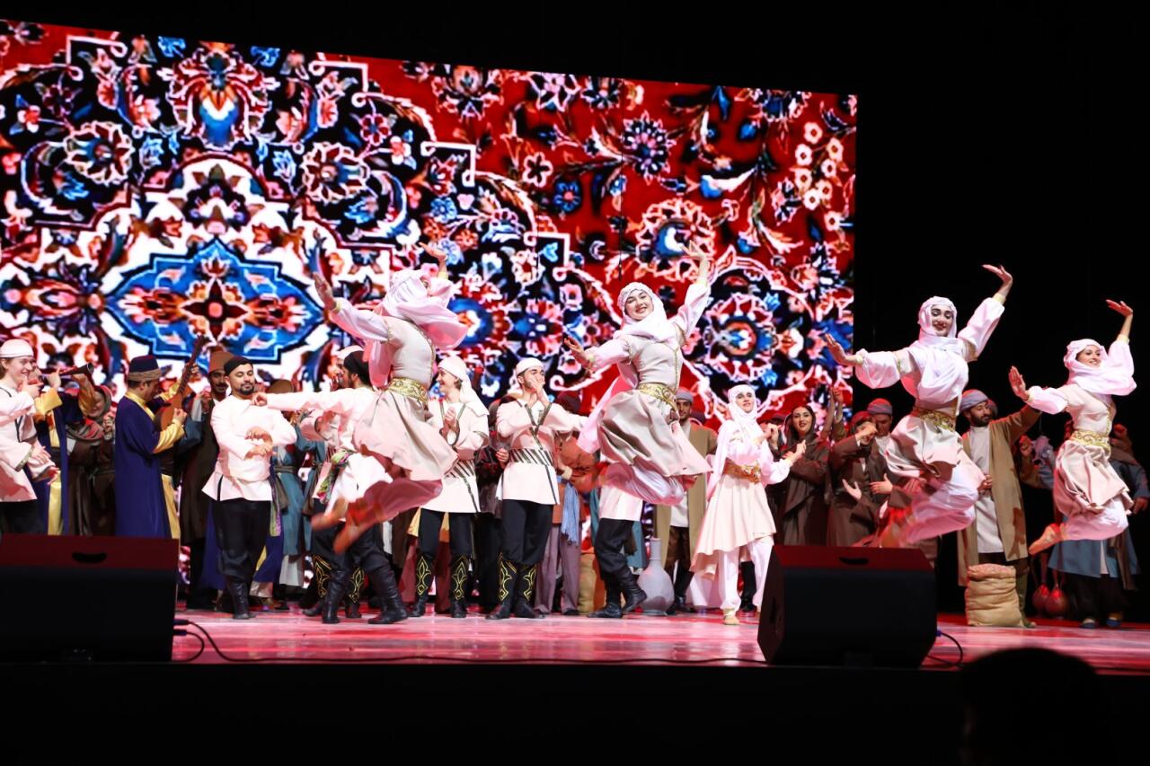 Грандиозная премьера "Насими" - впервые в Азербайджане представлена опера с применением ИИ