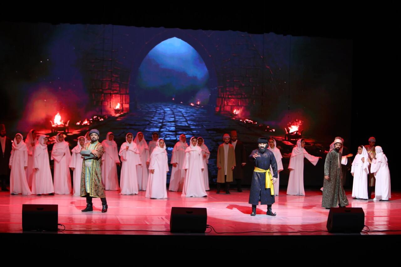 Грандиозная премьера "Насими" - впервые в Азербайджане представлена опера с применением ИИ