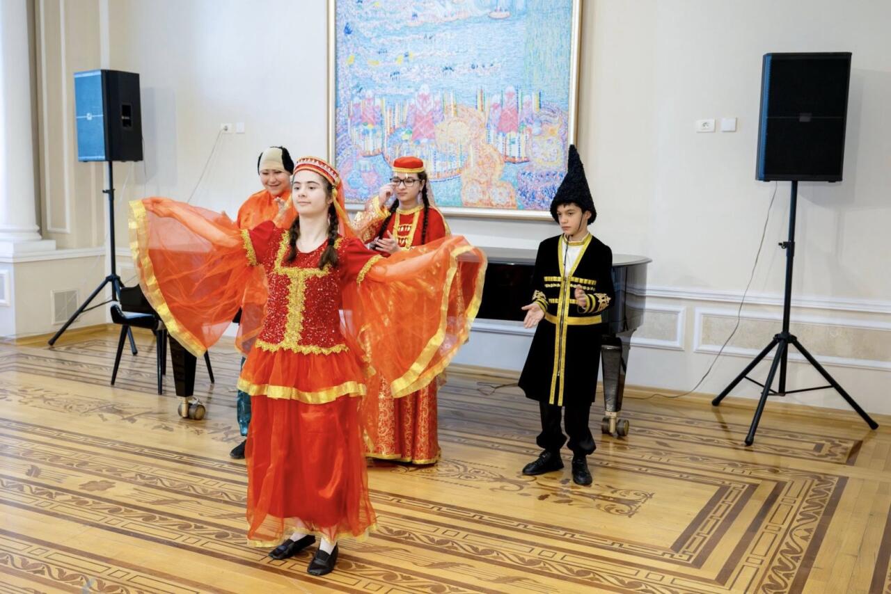 Танцы величественных гор и душевные мелодии Азербайджана