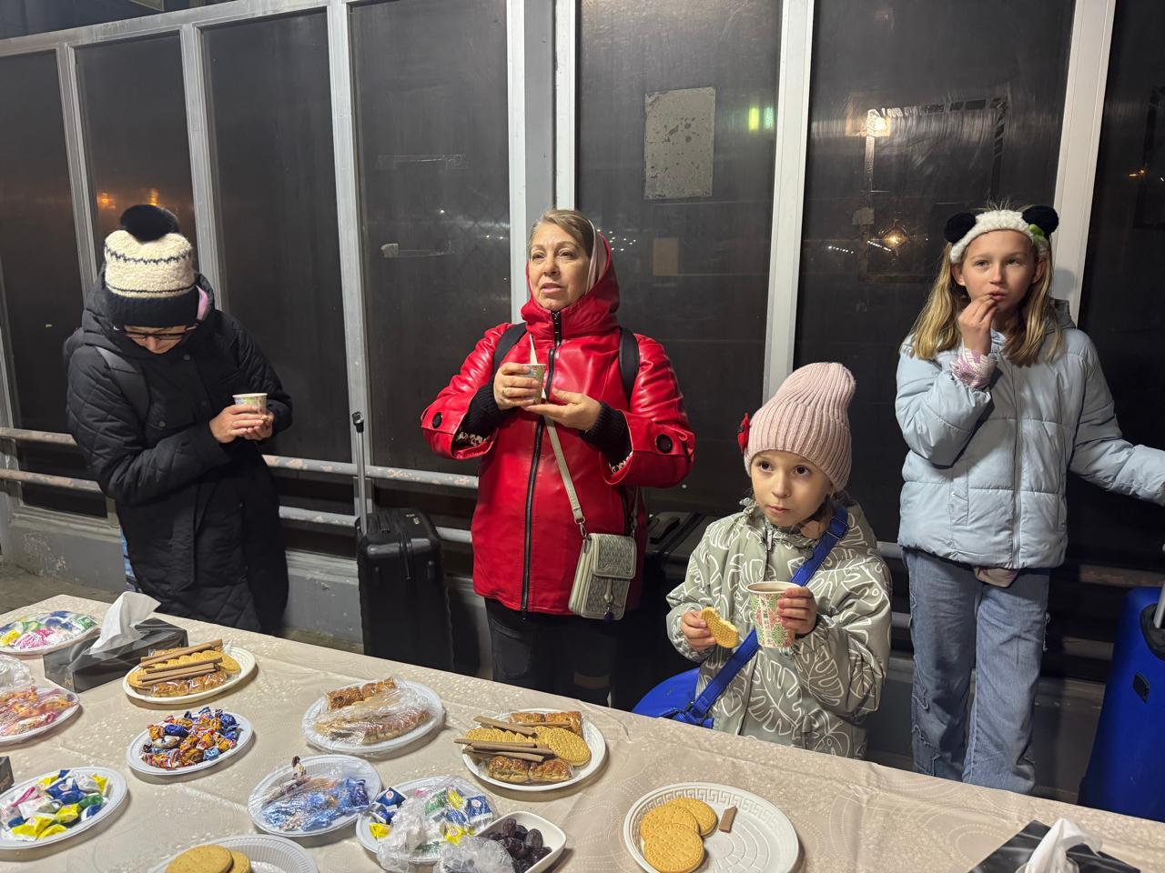 В Азербайджан из Ирана эвакуировано почти 1200 человек