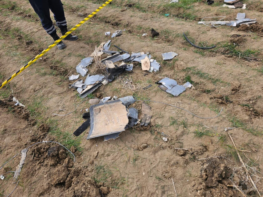 Кадры обломков иранского беспилотника, упавшего вблизи школы в Нахчыване