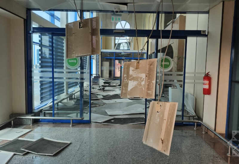 Последствия удара иранского дрона по аэропорту в Нахчыване