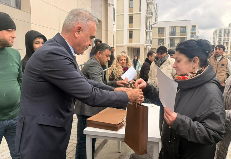 В Агдам вернулась очередная группа бывших вынужденных переселенцев