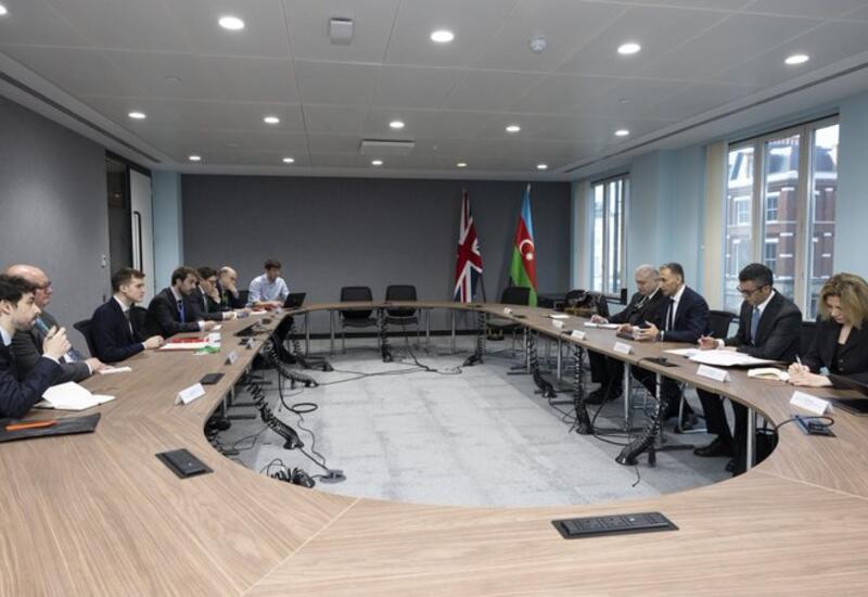 Азербайджан и Великобритания нацелены расширить авиасообщение