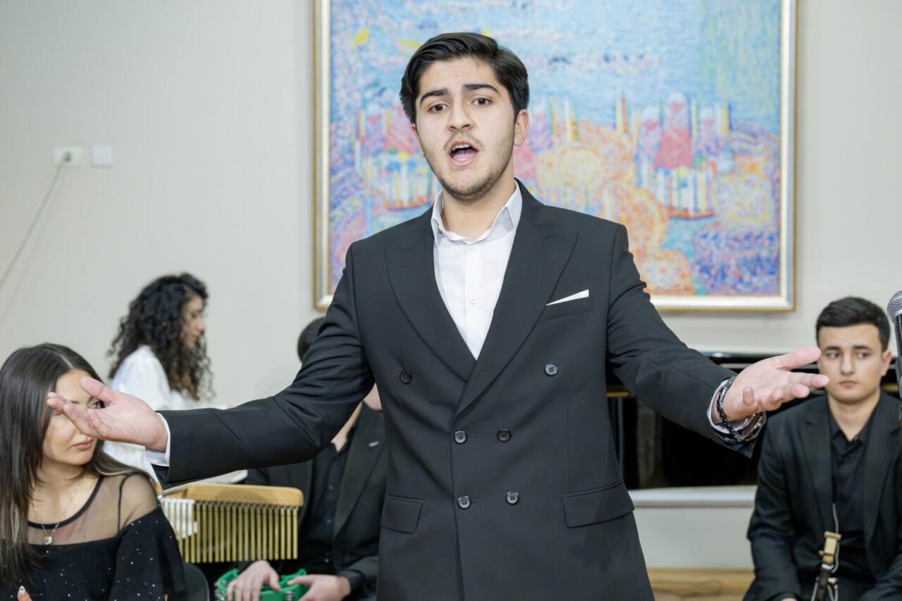 В Баку прошел вечер ансабля "Zəfər Yurdu"