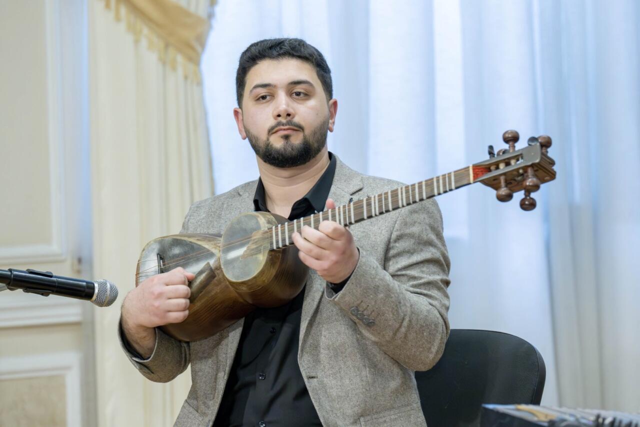 В Баку прошел вечер ансабля "Zəfər Yurdu"