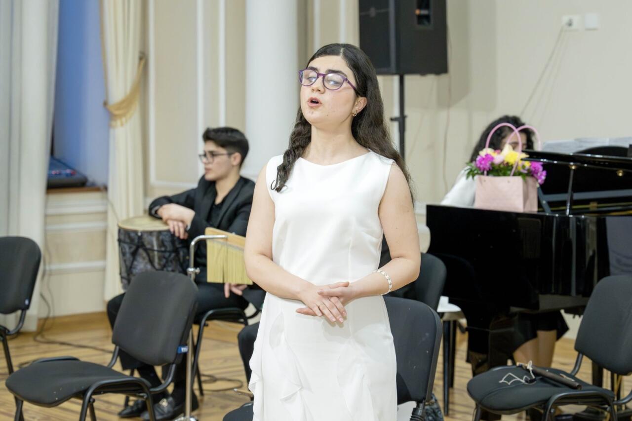 В Баку прошел вечер ансабля "Zəfər Yurdu"