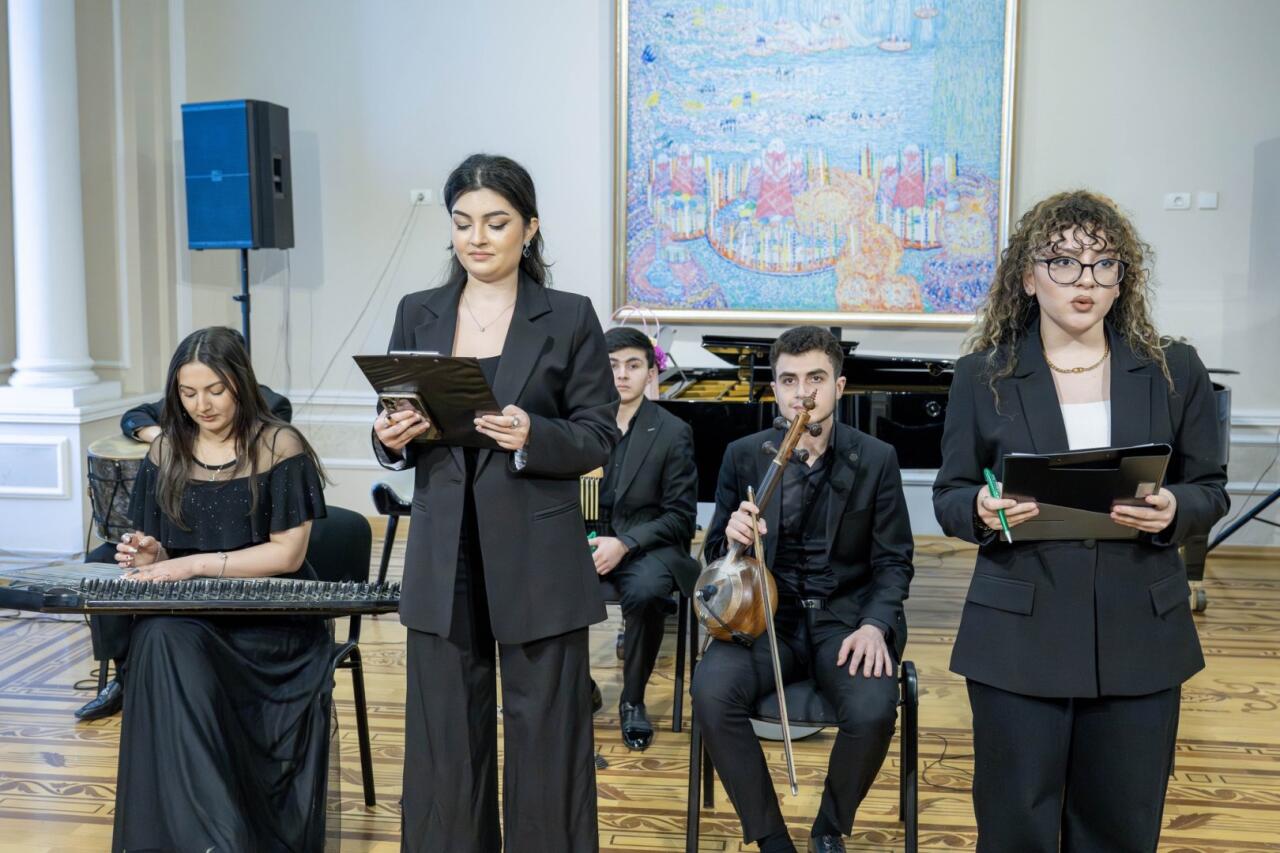 В Баку прошел вечер ансабля "Zəfər Yurdu"