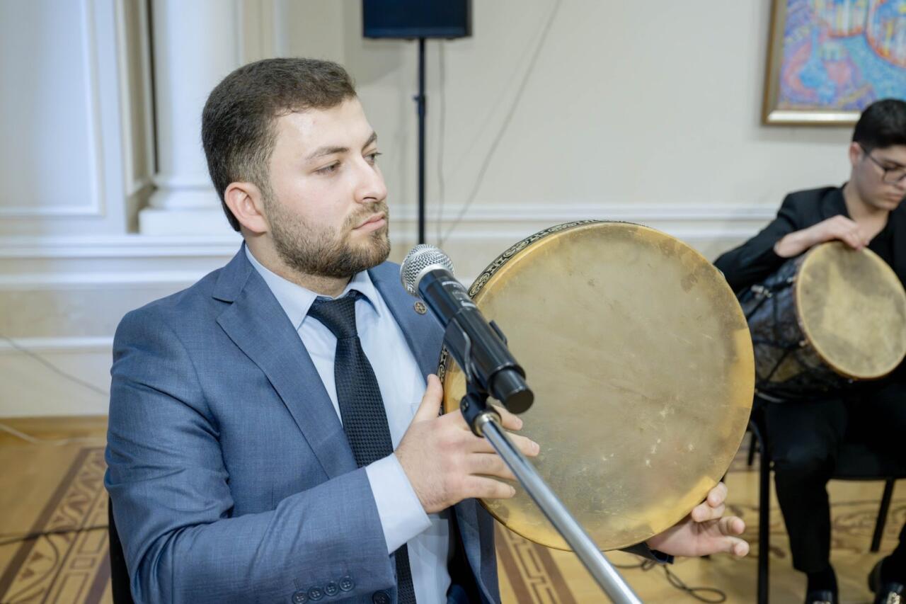 В Баку прошел вечер ансабля "Zəfər Yurdu"