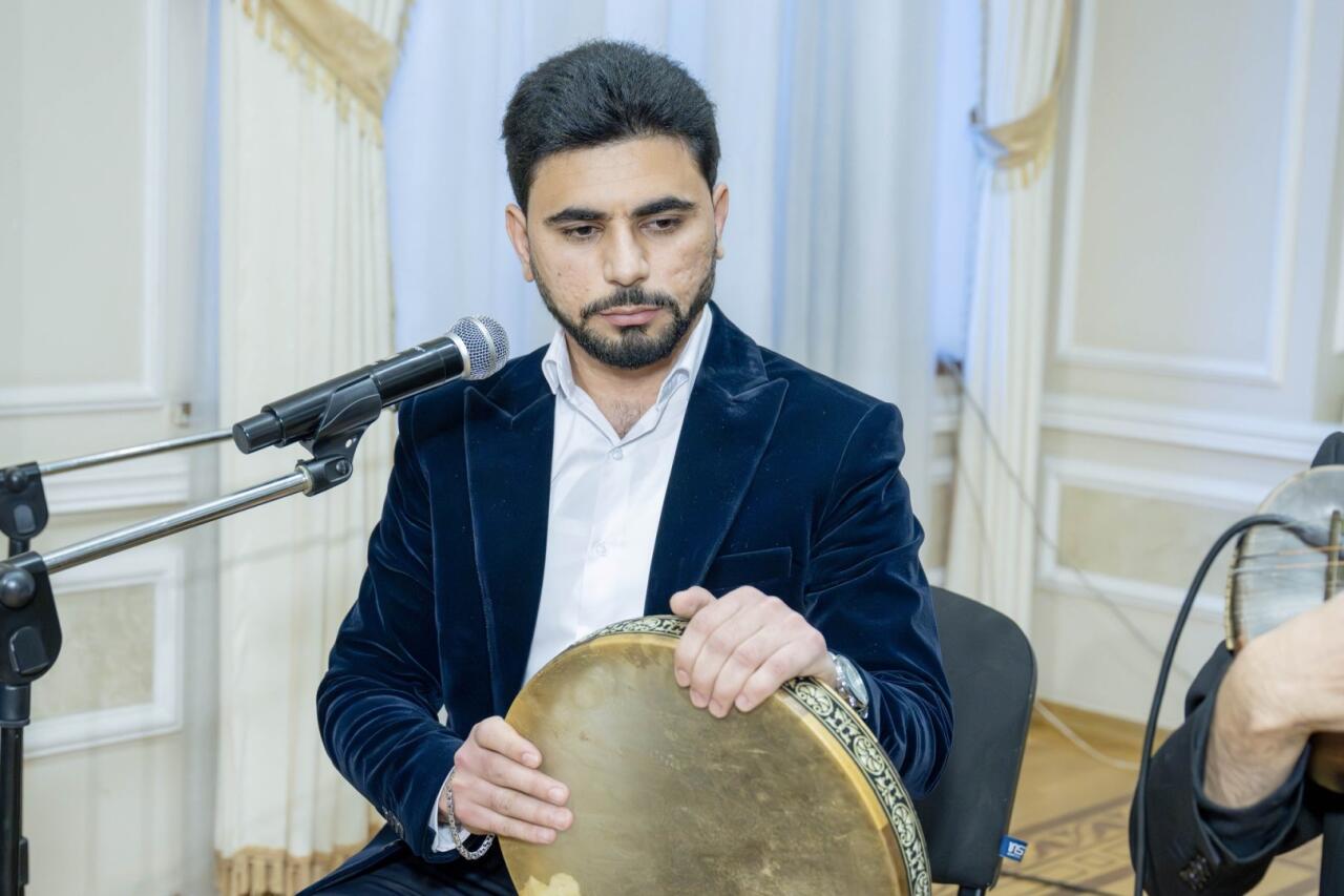 В Баку прошел вечер ансабля "Zəfər Yurdu"