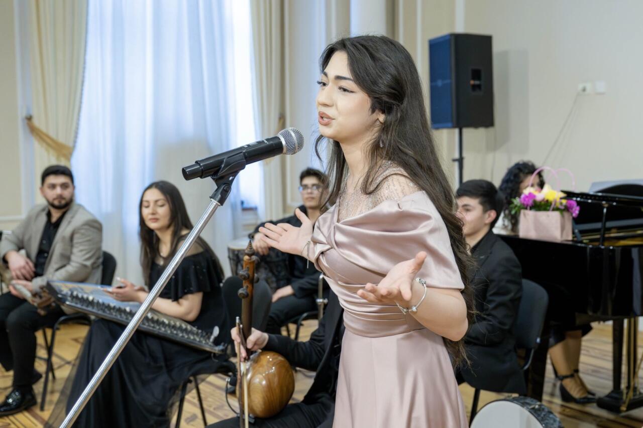 В Баку прошел вечер ансабля "Zəfər Yurdu"