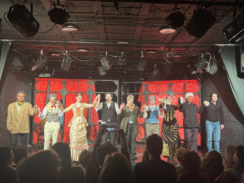 В Москве показали спектакль азербайджанского режиссера