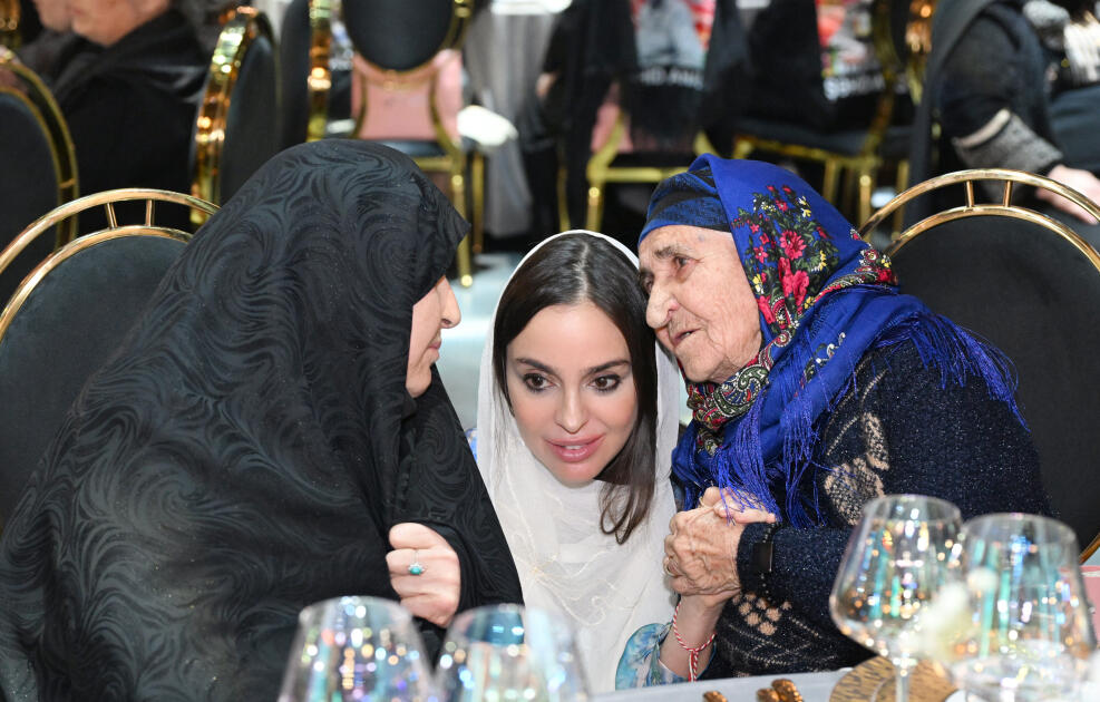 Лейла Алиева приняла участие в ифтаре вместе с семьями шехидов