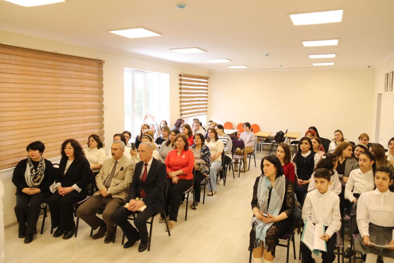 В Габале прошли мастер-классы по исполнению на фортепиано и таре