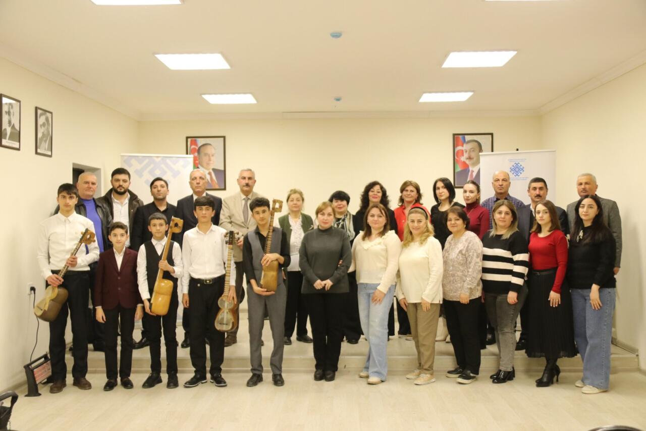 В Габале прошли мастер-классы по исполнению на фортепиано и таре