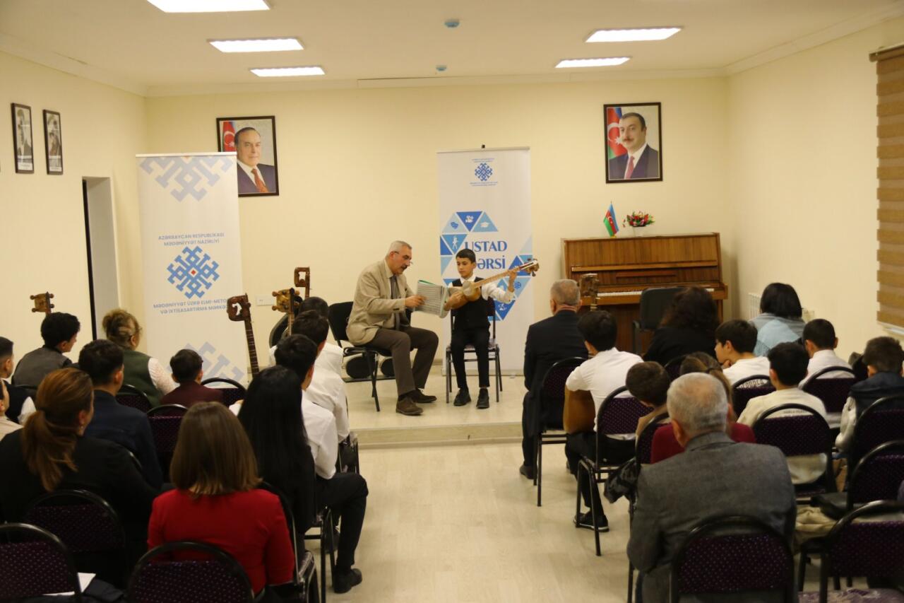 В Габале прошли мастер-классы по исполнению на фортепиано и таре