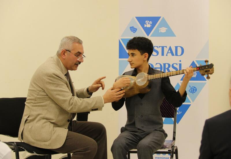 В Габале прошли мастер-классы по исполнению на фортепиано и таре