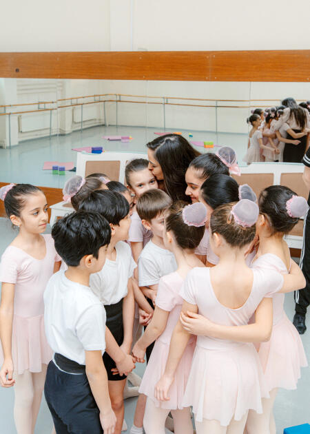 Вице-президент Фонда Гейдара Алиева Лейла Алиева посетила Бакинскую хореографическую академию