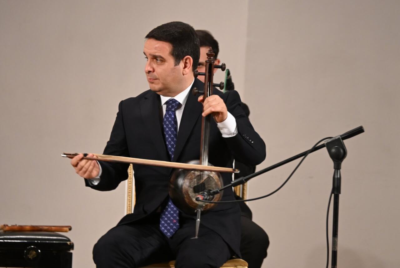 В Баку состоялся вечер памяти мастера мугама Гаджибабы Гусейнова