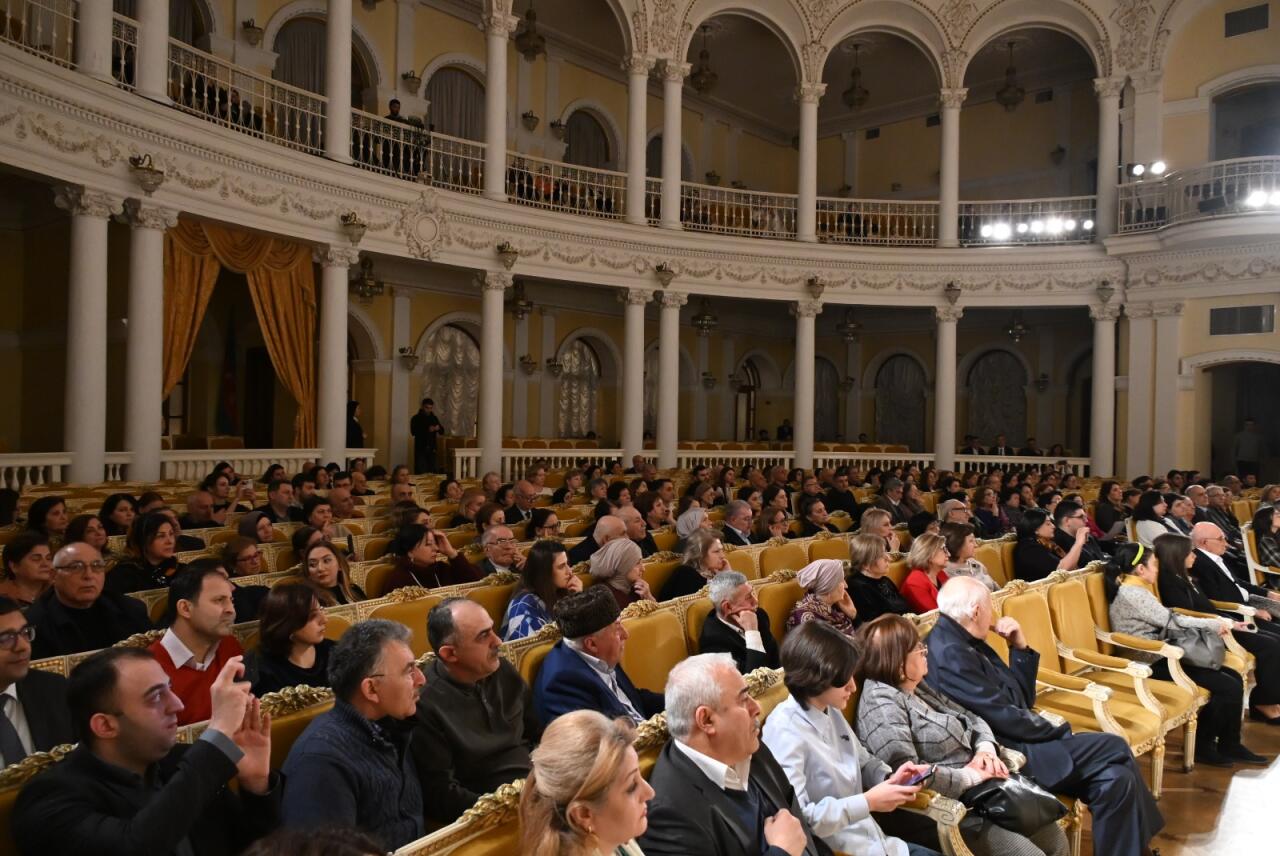 В Баку состоялся вечер памяти мастера мугама Гаджибабы Гусейнова