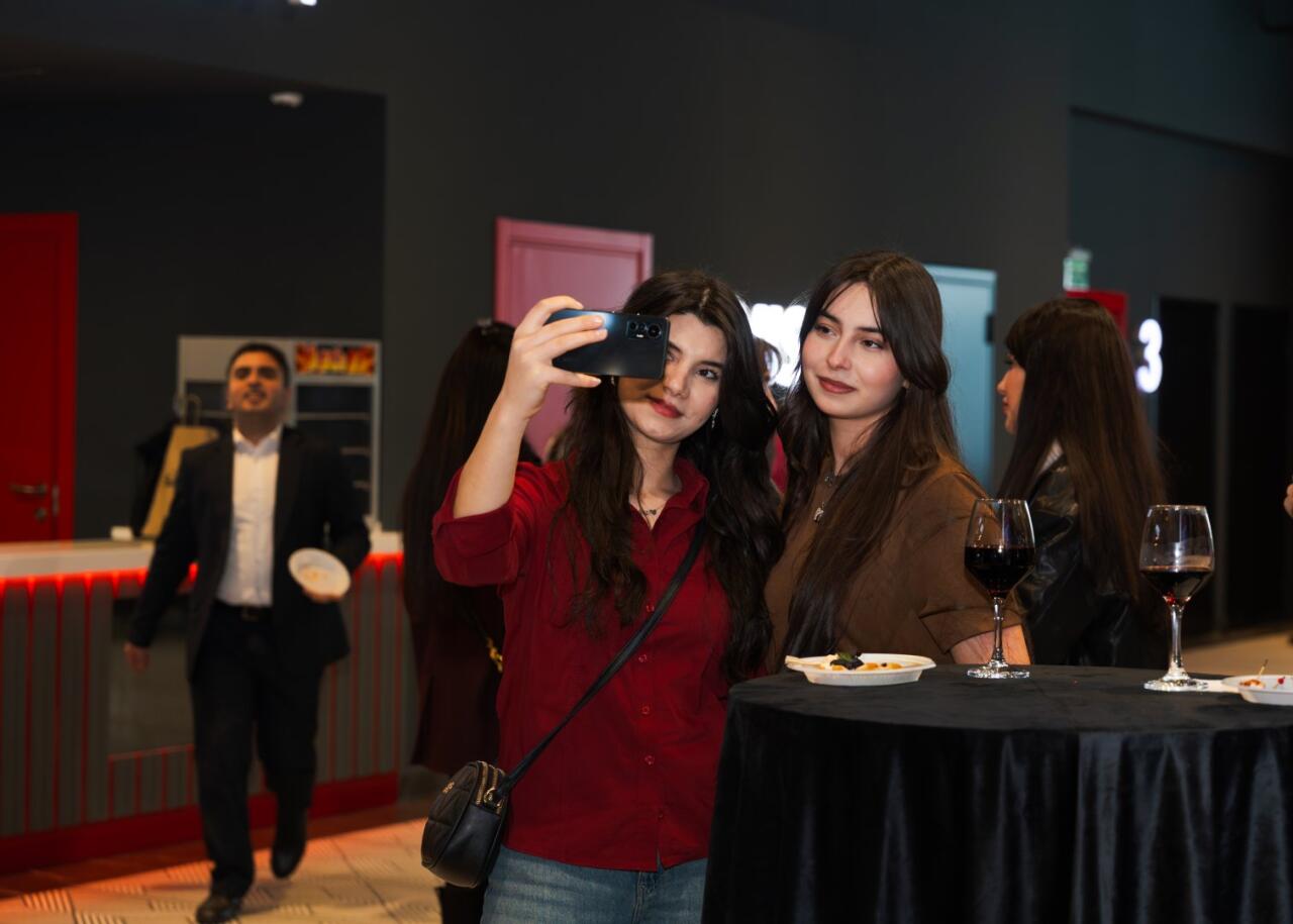 В Баку состоялся пресс-показ остросюжетного фильма "Наследник"