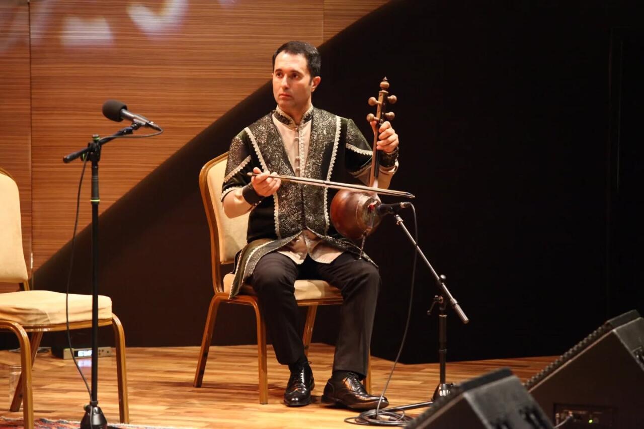 Печаль и красота каждой ноты Шуштер и Хумаюн: вечер мугама в Баку