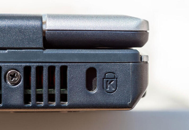 Kompüterinizin yan tərəfindəki kilid simvolu