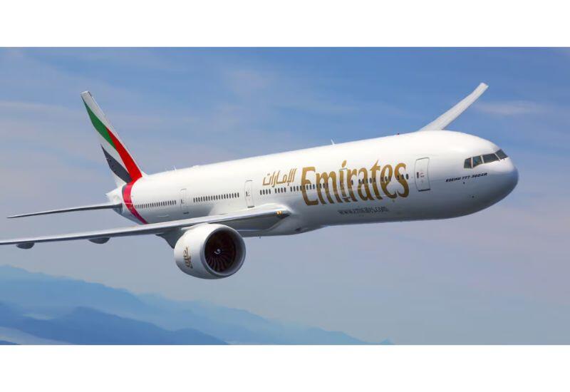 Авиакомпания Emirates приостановила все рейсы в Дубай и обратно